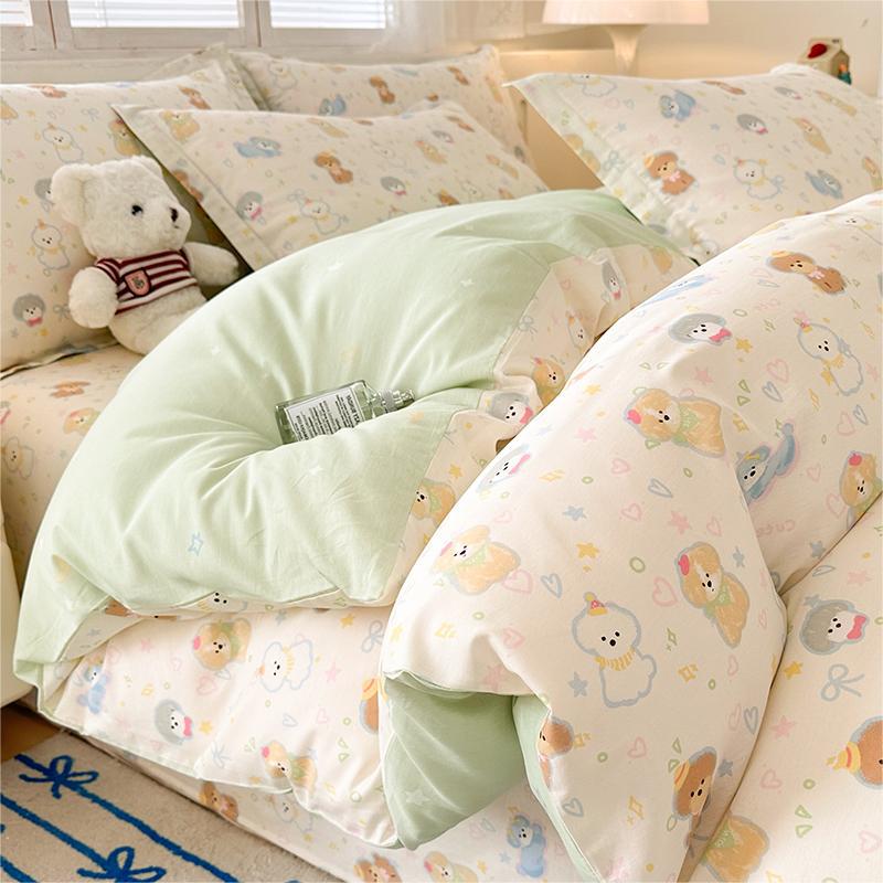 Cama de algodón de dibujos animados juego de cuatro piezas 2025 nuevo verano sábana de algodón edredón juego de tres piezas ropa de cama de dormitorio