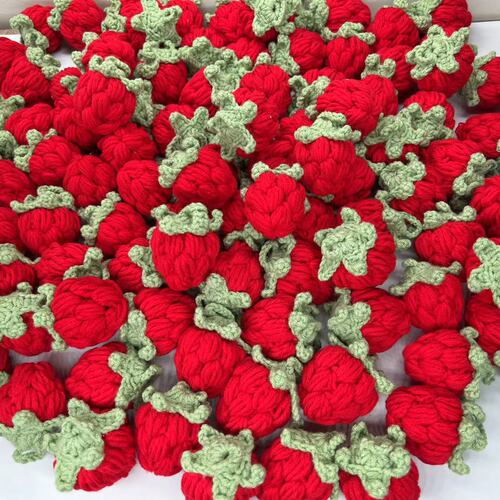 Finished handmade pendants persimmon peanut apple strawberry peach fruit hanging ornaments decorative woolen knitwear wholesale