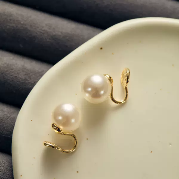 Fever~Pearl Ear Clips, Non-Pierced, Round, High-Luster, Vintage Large Pearls, Sweet Earrings, French Style