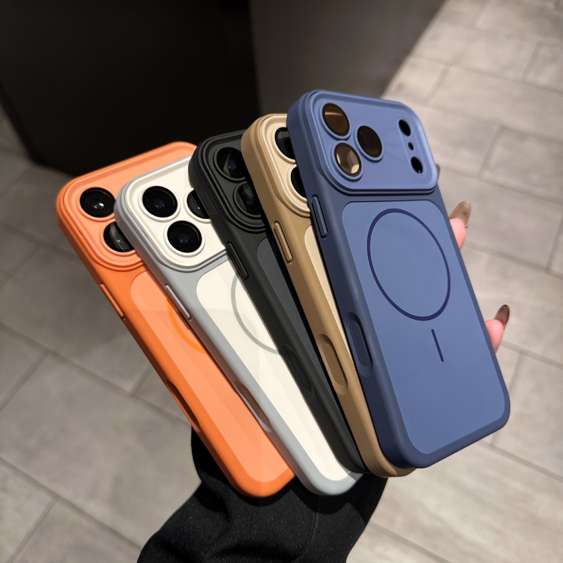 Instantly Transform into a 17-Inch Style Case Suitable for Apple 16, with Skin-Like Texture, Color-Blocking, Magnetic Attraction, and Anti-Drop Protection for iPhone 14/13 Pro