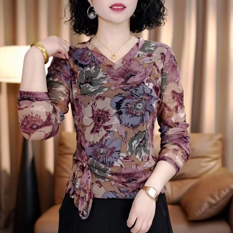 Dropshipping Fashionable and Stylish Early Autumn New Plus-Size V-Neck Elastic Floral Long-Sleeve Lace Blouse That Looks Slimming