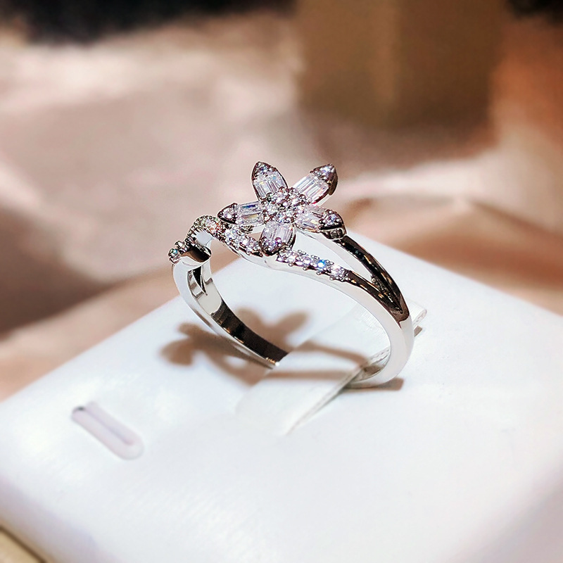 Exquisite Shiny Zircon Pentagram Women's Ring Little Red Book New Birthday Gift Ring Girlfriend Gift Exquisite Shiny Zircon Pentagram Women's Ring Little Red Book New Birthday Gift Ring Girlfriend Gift
