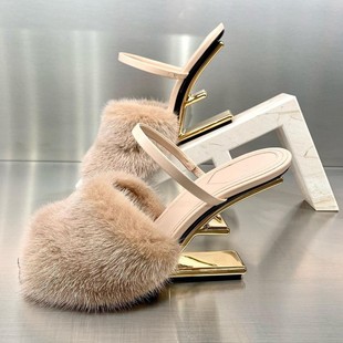 European and American Solid Color Maomao High Heel Slippers Women's 2024 New Small Size Metal Round Head Niche Design High Heel Slippers for Women