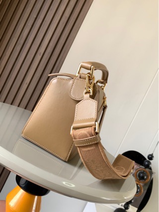Leather geometric straps