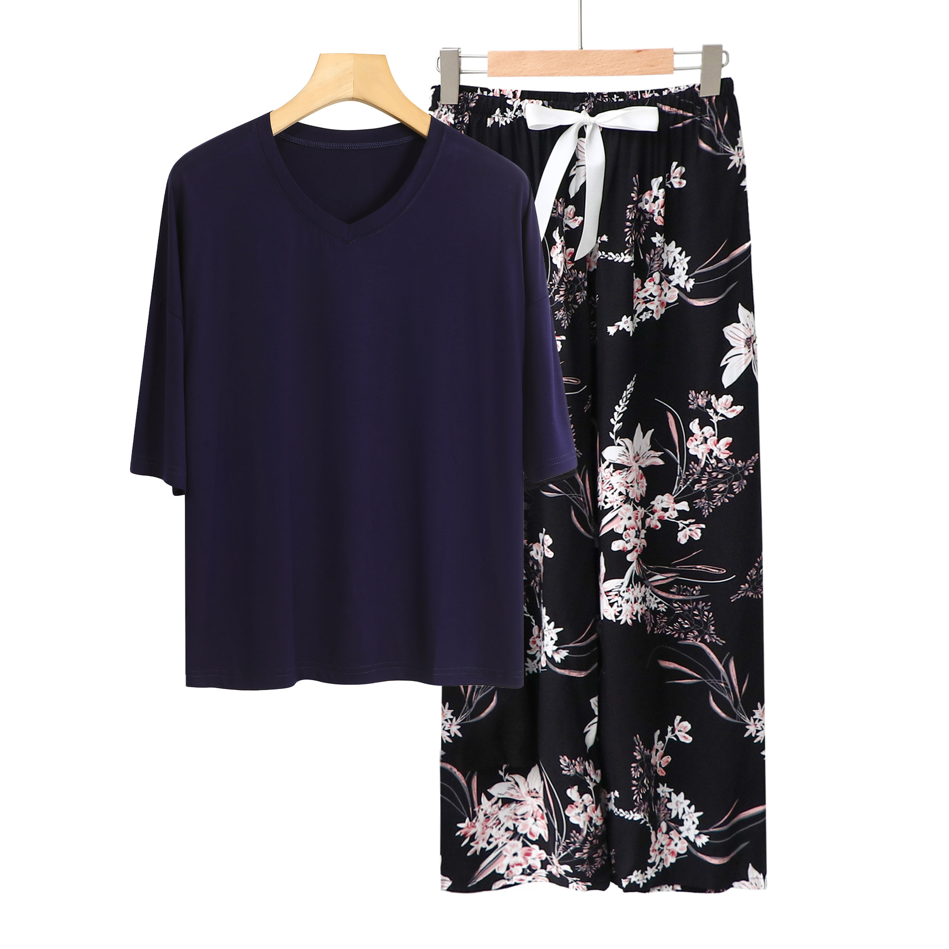 네이비 난초 잔디