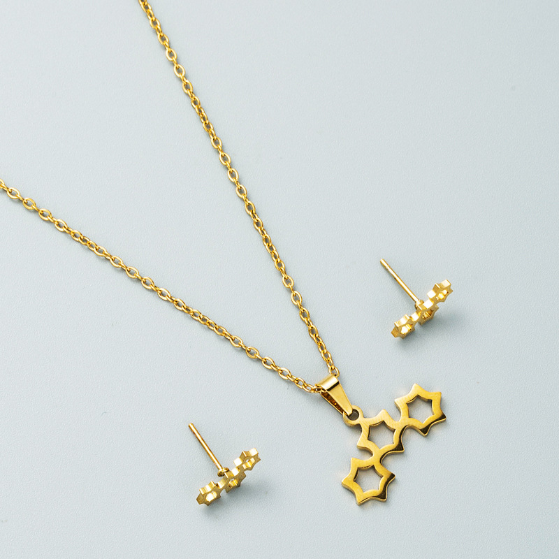 Creative Hollow Love Pendant Necklace Earring Set Accessories