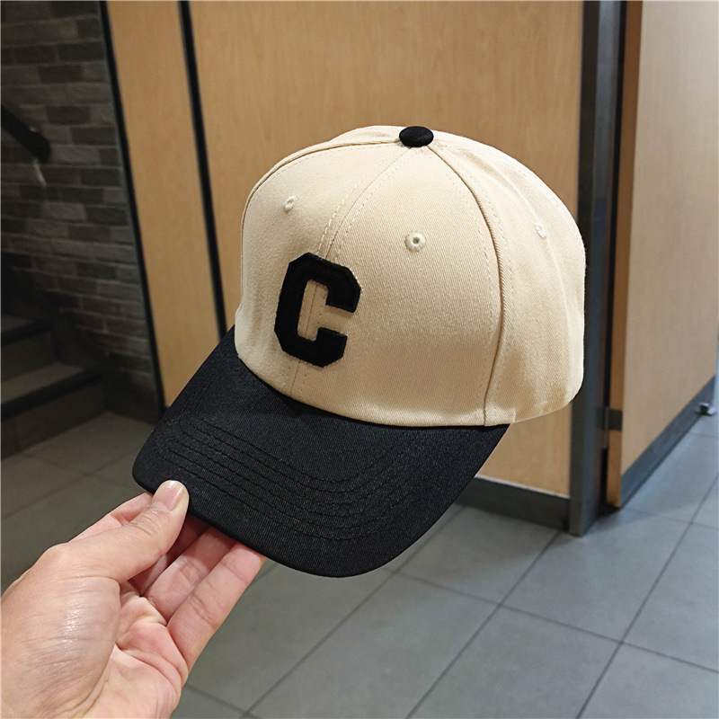 Gorra de béisbol estilo coreano con letras en patchwork para mujer, que estiliza el rostro, gorra de pico de pato con visera rígida para hombre.