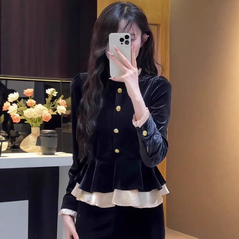 2026 Spring New Style Women's French Retro Style Round Neck Long-Sleeved Shirt Women's Black Gold Velvet Top