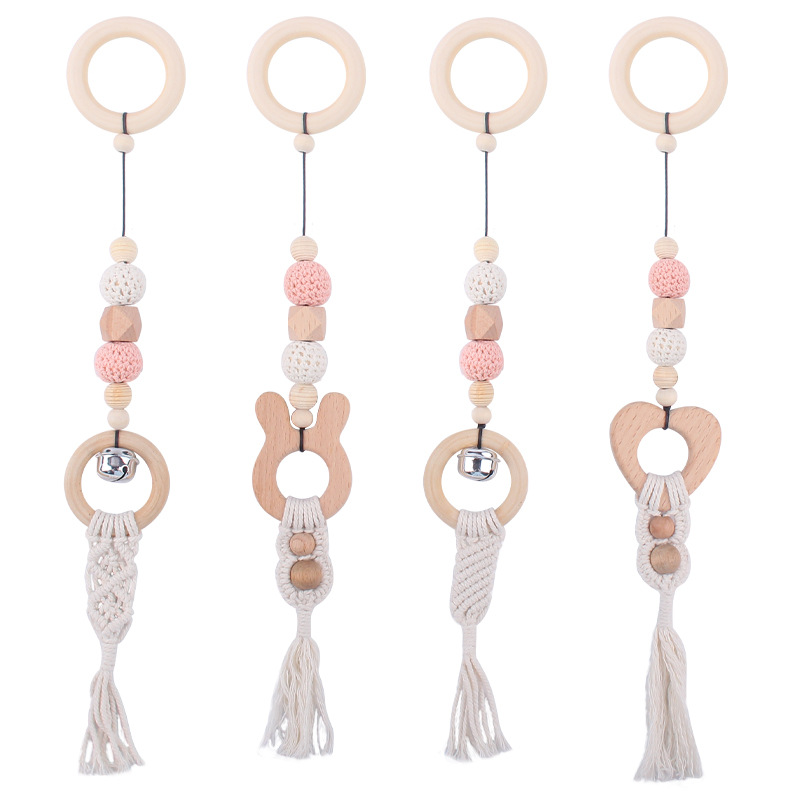 Suministros para bebés animales Mordedor de haya tejido hecho a mano colgante de cuatro piezas rack de fitness para niños juguete colgante de coche