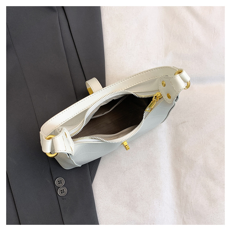 540g Weight Polyester Lining Material Sewing Thread Fashion Element Zipper Closure Type Single Shoulder Strap Strap Type Shoulder Bag Bags Type Daily Occasion Pu Leather Material Solid Color Pattern All Seasons Season Women's Gender Streetwear Style Oval Shape Medium Size Women's Medium Pu Leather Solid Color Streetwear Sewing Thread Oval Zipper Shoulder Bag 11