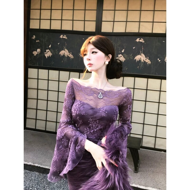 French-style vintage purple bell-sleeve dress for women, 2026 autumn new model, pure and alluring, elegant and sexy, waist-cinching long dress French-style vintage purple bell-sleeve dress for women, 2026 autumn new model, pure and alluring, elegant and sexy, waist-cinching long dress
