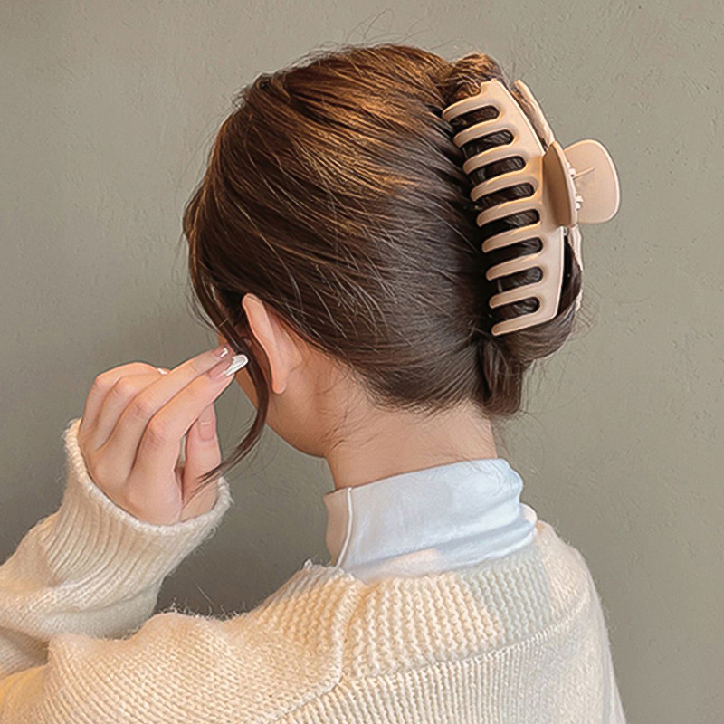 Milk Brown horquilla grande hacia atrás cabeza clip de pelo tocado de las mujeres principios de primavera de alto grado updo tiburón horquilla