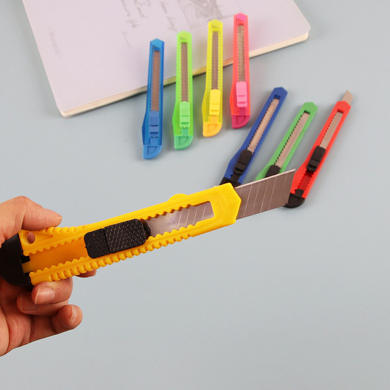 Cuchillo de Arte de oficina tamaño pequeño cuchillo de cartón expreso cuchillo de corte de papel hecho a mano regalo al por mayor Cuchillo pequeño al por mayor