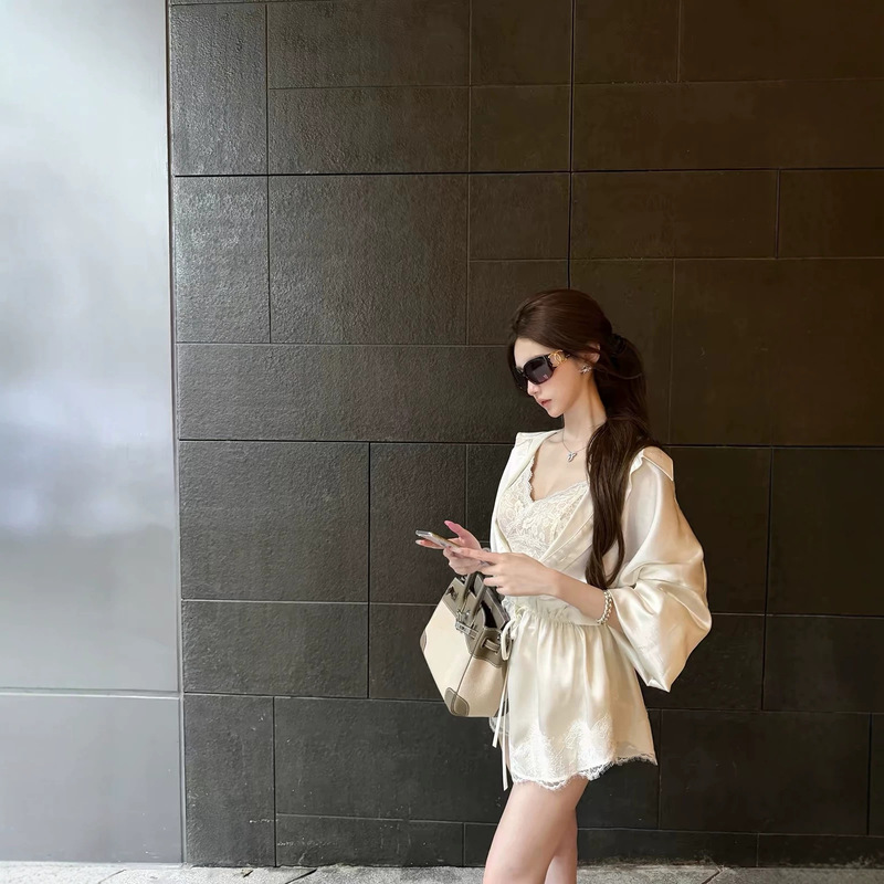 kubiliv Smart Oni Old Money Waist-Cinching Satin Shirt with Lace Inner Layer Two-Piece Set Elegant Shirt with Camisole
