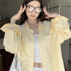韓国系の怠惰な風の黄色のストライプの襟の長袖のシャツの女性の春と秋のカジュアルなゆったりした中の長いタイプのシャツのコート