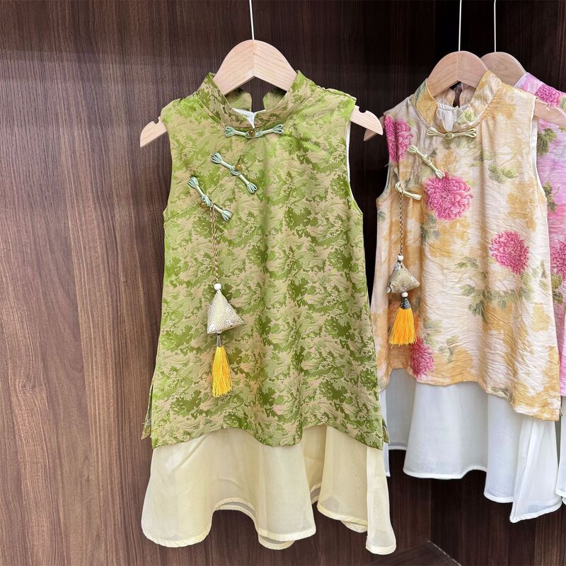 女の子の新しい中国風の古代スタイルのチャイナドレス 2025 夏服子供の偽ツーピースベスト漢服スカートと香りの袋|undefined