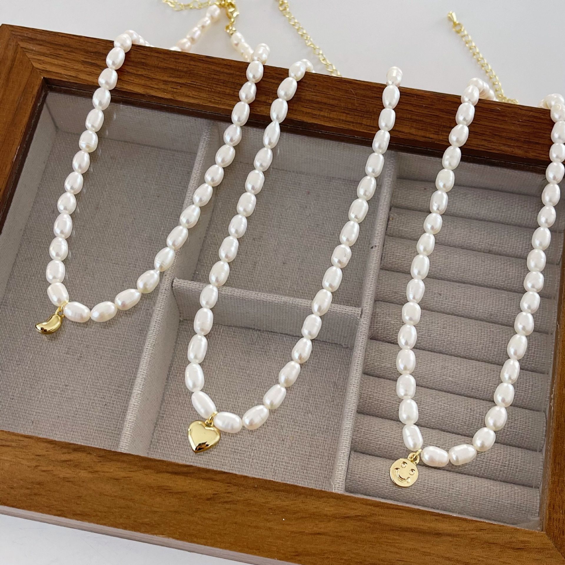 45g Weight Necklace Classification 1 Piece Quantity Daily Occasion Freshwater Pearl Material Heart Shape Pattern Women'S Gender Beaded Design Retro Style 1 Piece Retro Heart Shape Freshwater Pearl Beaded Necklace 10