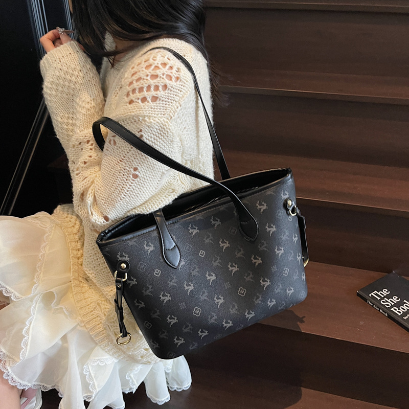 High-End Printed Tote Bag 2025 Hot Selling Super Popular Versatile Commuter Fashion Shoulder Bag Women's Travel Armpit Bag