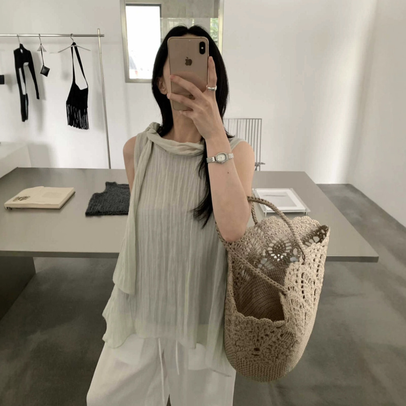 Zhijian Trendy Design Sleeveless Vest with a Stylish Neckline, High-End Lyocell Top for Summer 61107 Zhijian Trendy Design Sleeveless Vest with a Stylish Neckline, High-End Lyocell Top for Summer 61107
