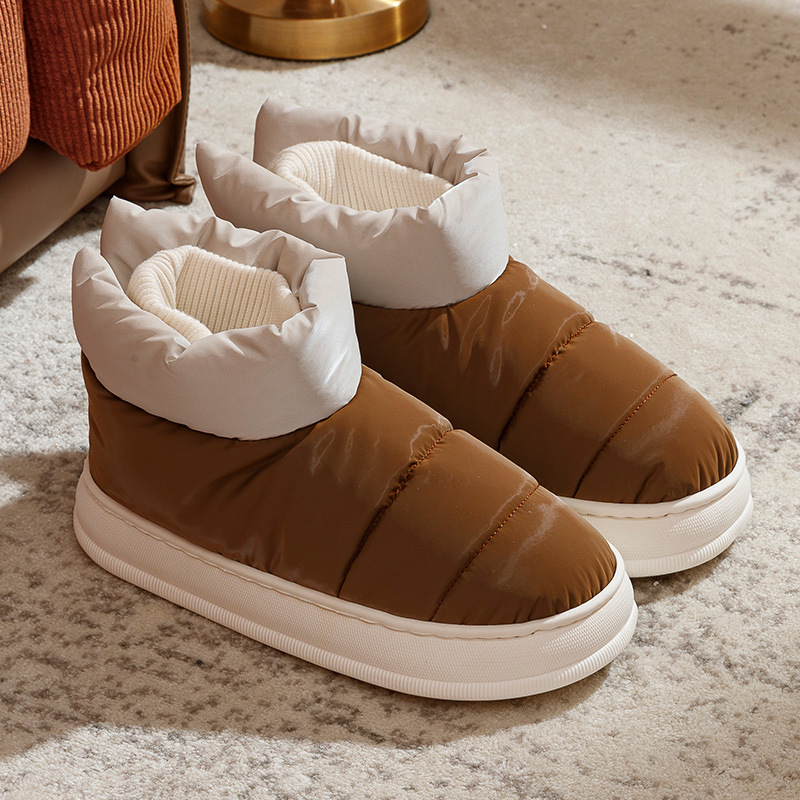 Zapatos de algodón de invierno de alta calidad para mujeres 2024 nuevos tipos de casa caliente con suela gruesa impermeable y antideslizante pareja con botas de nieve para hombres