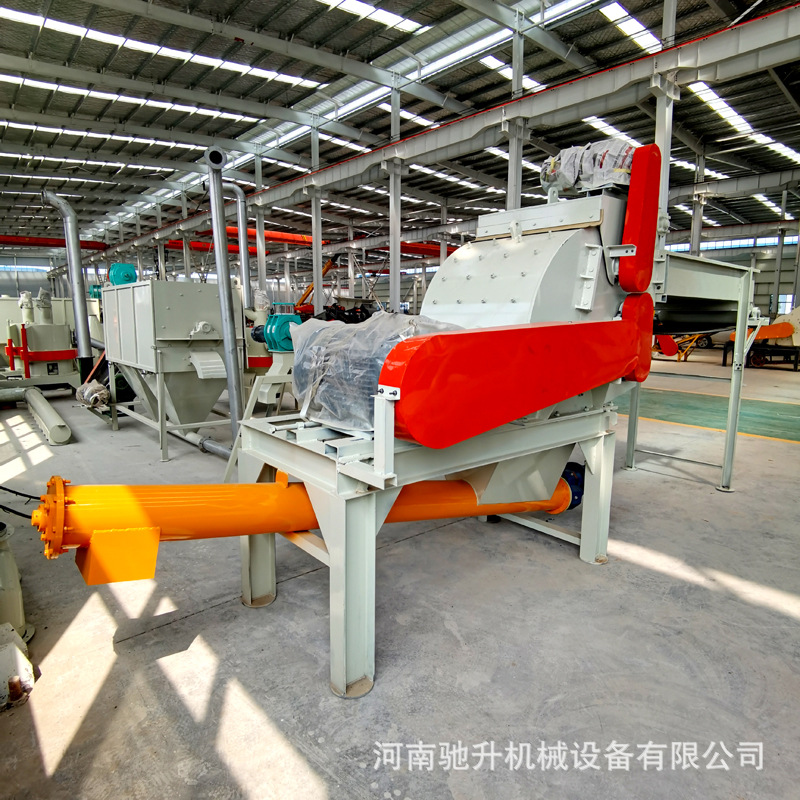 驰升强制进料木材粉碎800型破碎机输送进料移动树枝粉碎