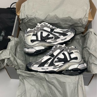 ���lbranded shoes�߶���B���ϵ������ߴ�����ЬRUNNER���Q�\��Ь