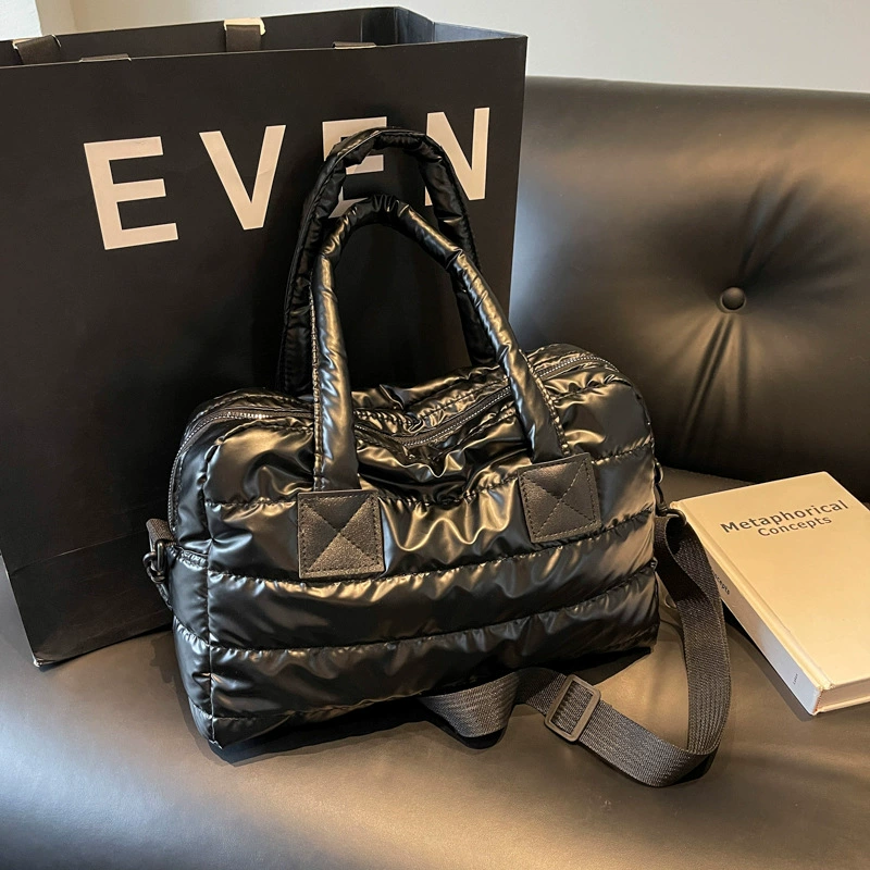 Пуховая сумка через плечо демисезонная, пуховая наполнитель, лёгкая трансформируемая