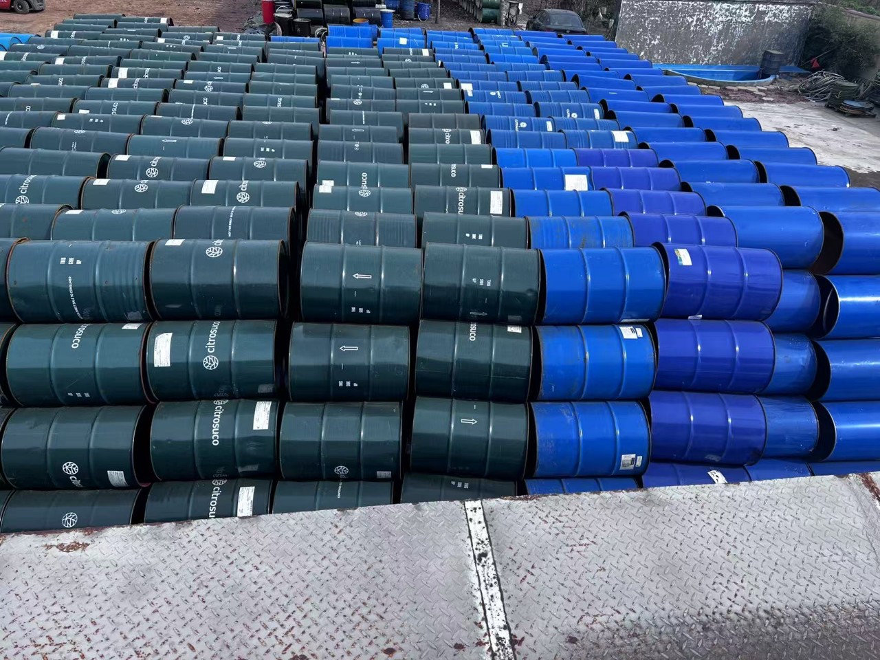 二手桶里外干净无异味200毫升大铁桶大容量油桶化工存储