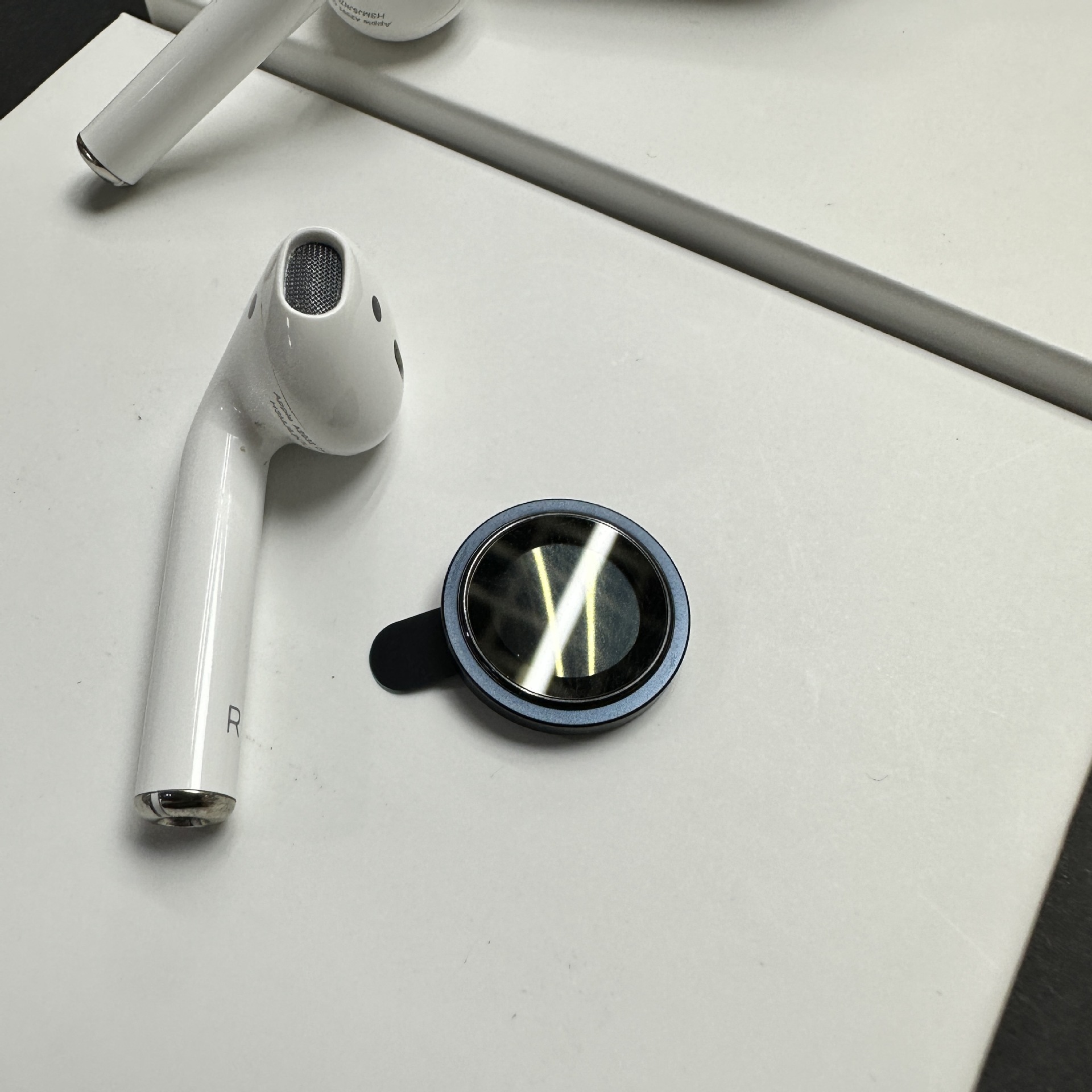 Adecuado para iPhone15 Eagle Eye lente anillo Apple 15Pro Eagle Eye convexo paso protector de cámara de dos colores