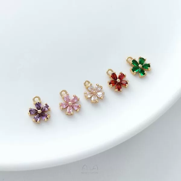 Color retaining 14K gold inlaid colored zircon small peach blossom five small flower pendant diy earrings bracelet jewelry pendant