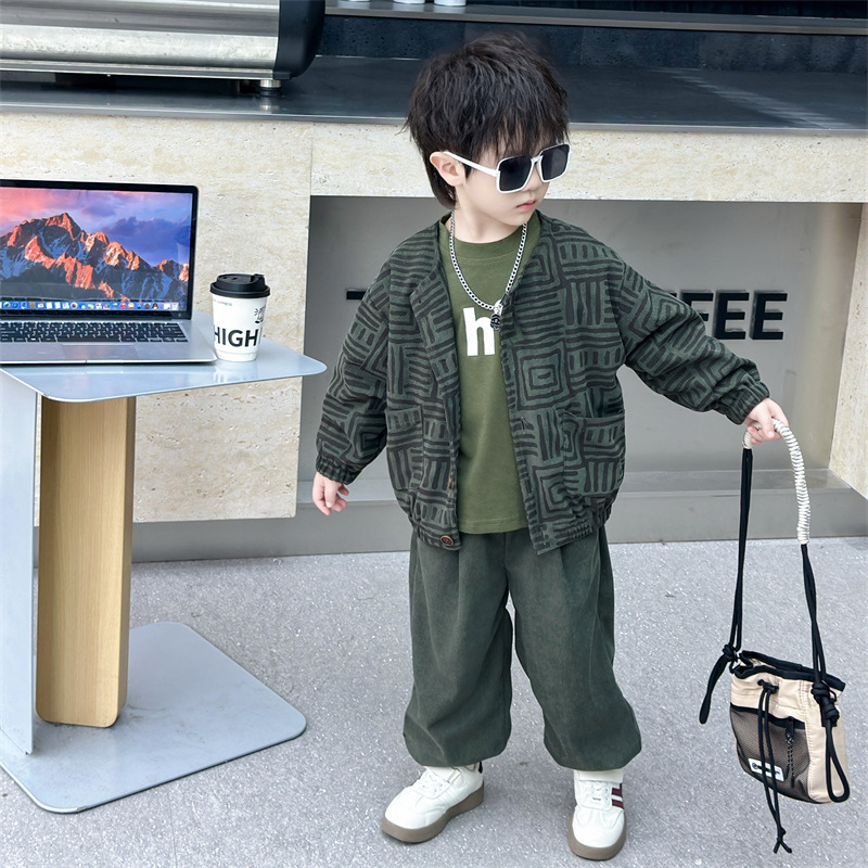 5936 traje de niño chaqueta de otoño para niños 2024 nuevo estilo estilo occidental bebé primavera y otoño ropa de pana traje de tres piezas