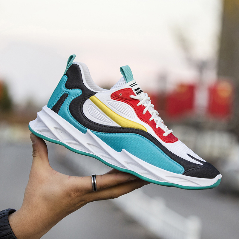 Calzado deportivo para hombre 2023 primavera nuevos zapatos de moda tejidos voladores zapatos casuales coreanos de moda zapatos de hombre al por mayor de comercio exterior