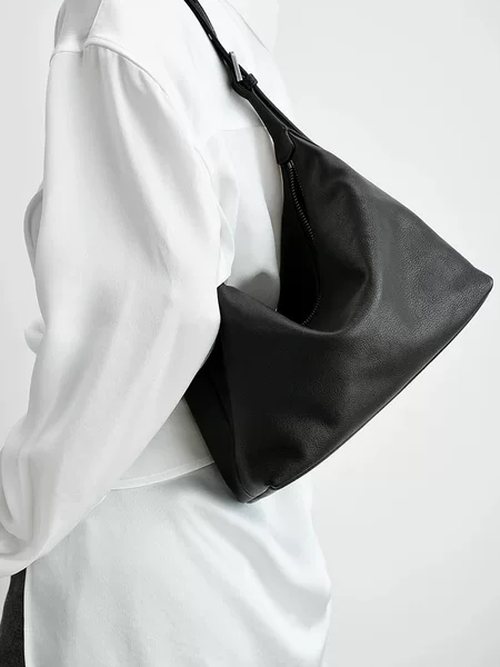 Vegetable-Tanned Top-Layer Cowhide Minimalist Hobo Bag, Large-Capacity Genuine Leather Crossbody Black Underarm Relaxed Women's Bag