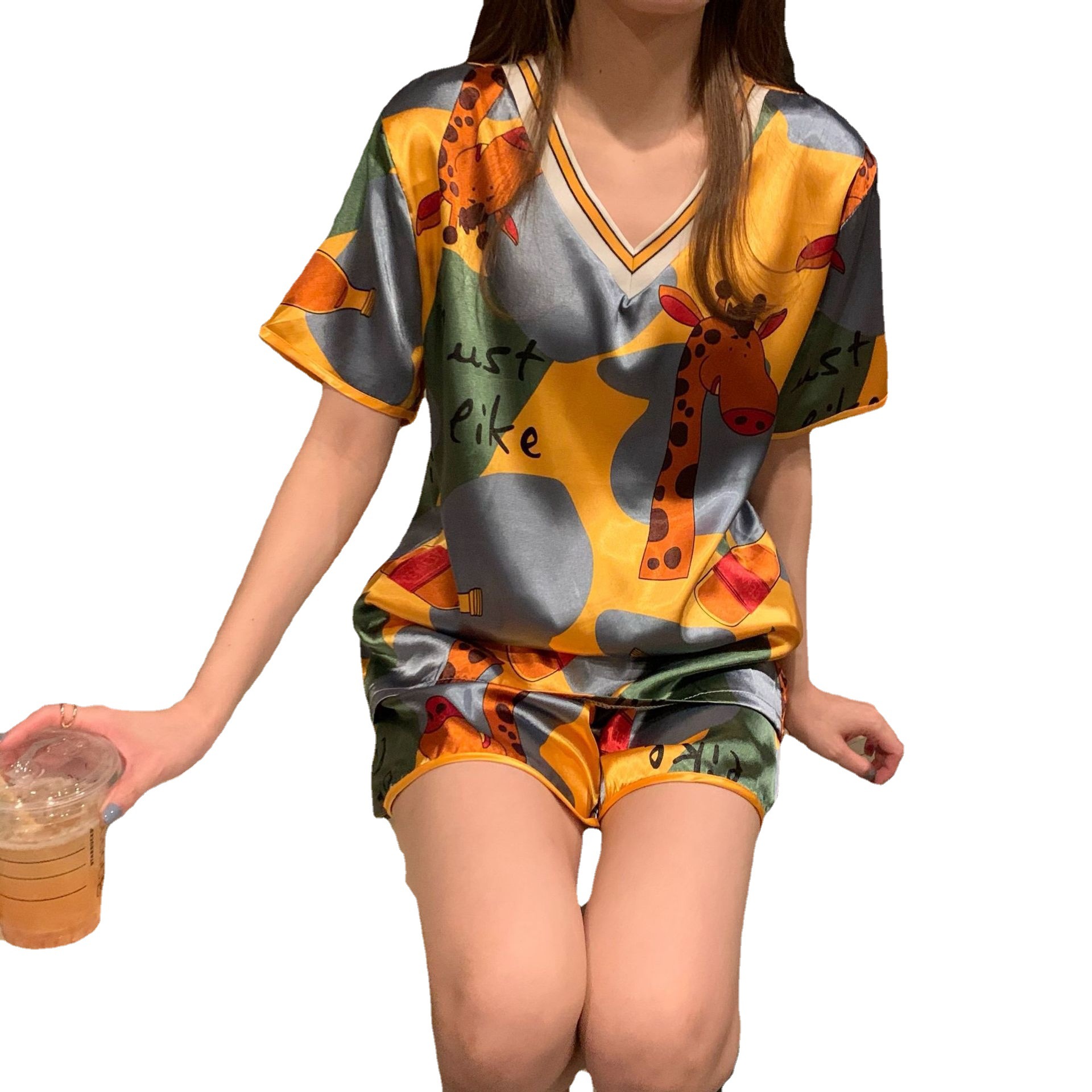 Verano Delgado flojo casual pantalones cortos de manga corta pijama de seda de hielo traje de las mujeres de dibujos animados lindo V-cuello fresco homewear