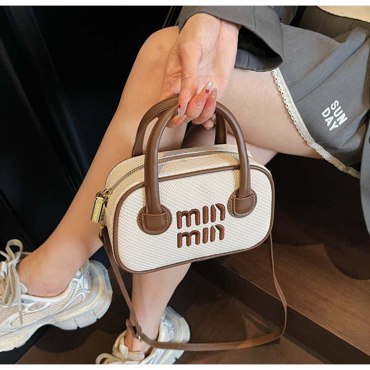 Women's bag 2025 Summer New style trendy and stylish small square bag, Boston retro hand-held pillow bag, single-shoulder crossbody bag undefined
