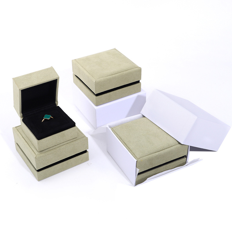Juego de Cajas de Regalo para Joyas de Franela con Diseño de Trébol image 3