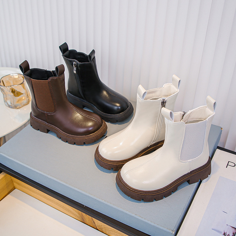 Kinder Martin 2024 Herbst und Winter Neuheit Jungen kurze schwarze weiche Sohlen Leder britischer Stil Mädchen Einzelstiefel_voghion.com