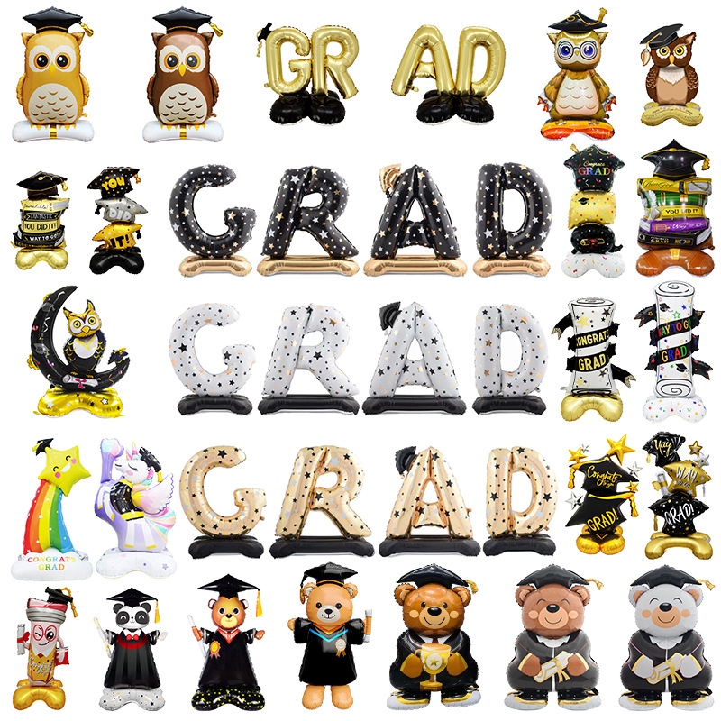 fiesta de graduación de la escuela para tomar fotos de fondo gran sombrero de graduación 4D estereoscópico de pie GRAD oso doctor base globo