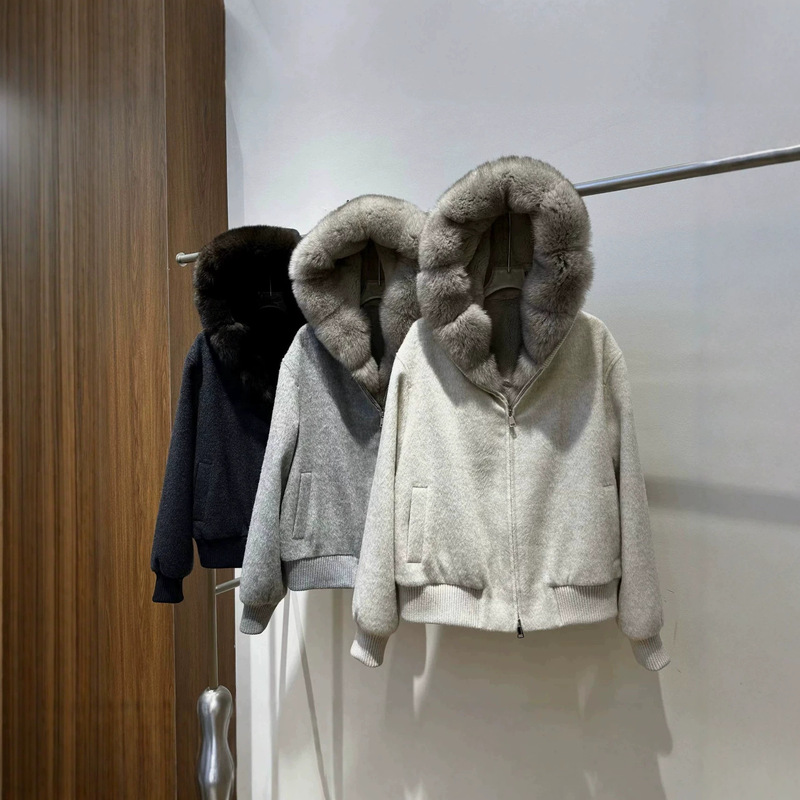 L*P winter new collection: large fox fur collar, rabbit fur lining, 10% cashmere, 90% wool outer shell, hooded parka L*P winter new collection: large fox fur collar, rabbit fur lining, 10% cashmere, 90% wool outer shell, hooded parka