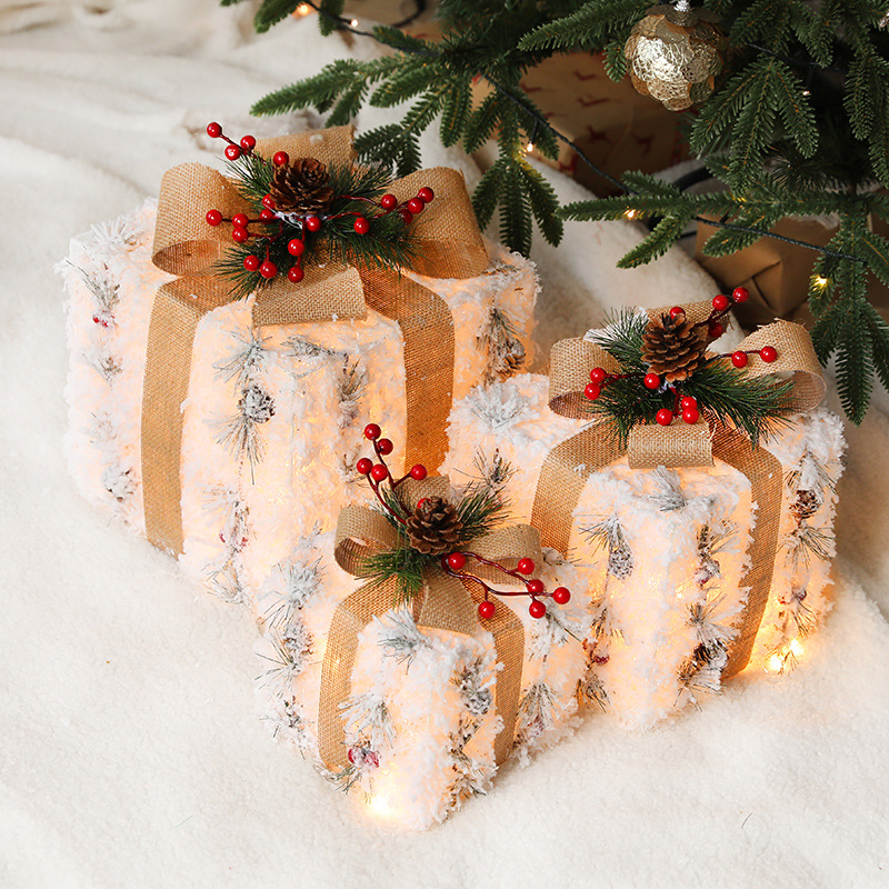 Navidad con luz roja a cuadros negro decoración pegajosa caja de regalo caja vacía decoración de cono de pino decoración escena diseño caja de regalo de tres piezas