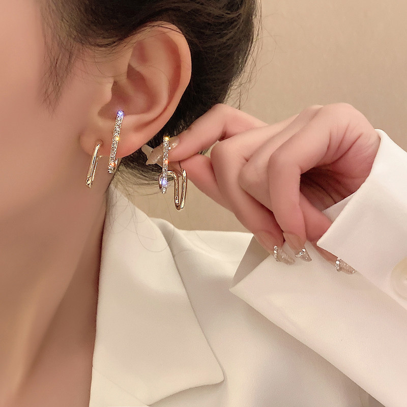 Aretes de diseño geométrico de alta calidad aretes de diamante nuevos aretes de moda coreanos aretes de color rojo temperamento aretes de moda para mujeres