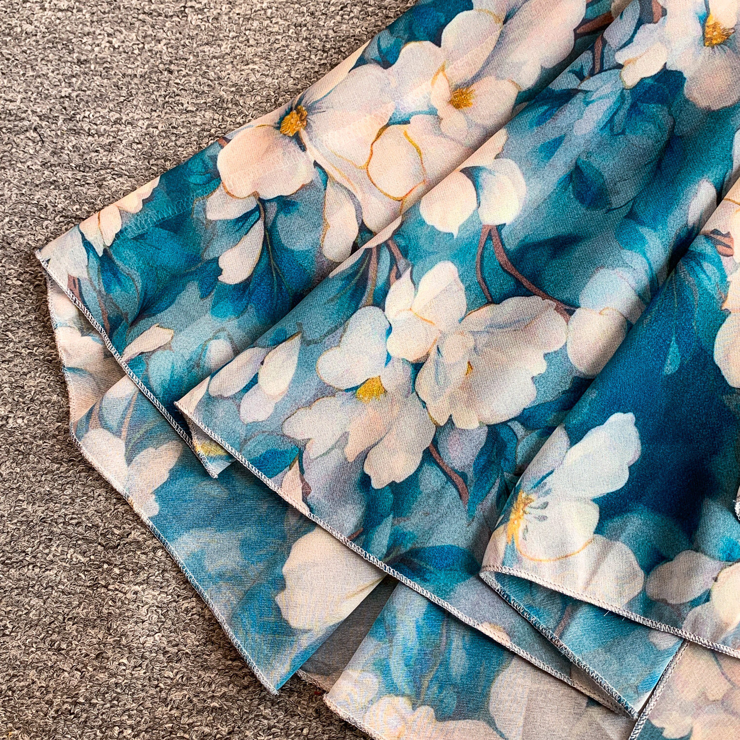 French Style Bell Sleeve V Neck Printed Long Dress for Women Elegant Sophisticated Summer Dress_ecoleips.com