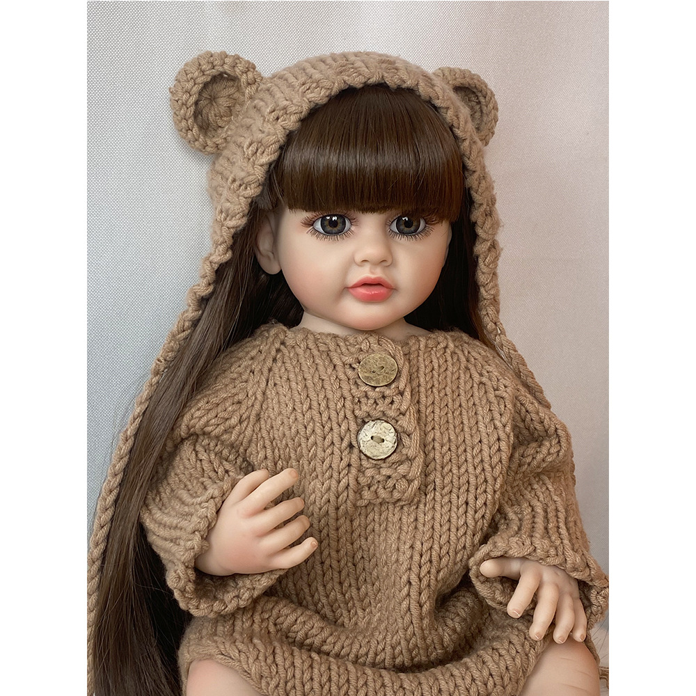 Muñeca suave artificial de 55cm, muñeco realista con cara sonriente, oso de fresa que puede entrar en el agua para acompañar el juguete de muñeca