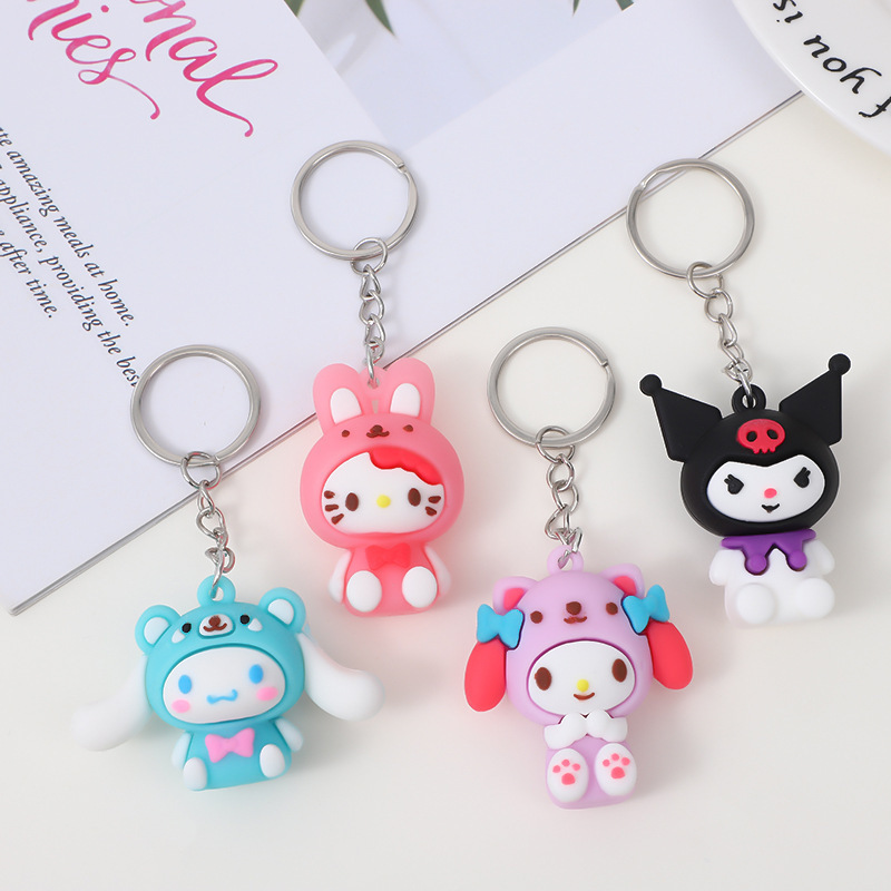 Sanrio llaveros lindos muñecas de dibujos animados bolsos llaveros regalos de automóviles colgantes empujar regalos al por mayor