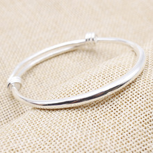 ���s�A�ǹ������CŮ���y����4���׹���A���������C���p���y�C��