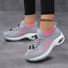 �羳��a��|һ�_�ņ�Ь�������R�d���uŮЬ�r�аٴ��\��Ь���eЬ
