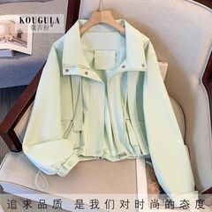 2025新款春秋短款连帽宽松休闲冲锋衣夹克女多巴胺通勤百搭外套女