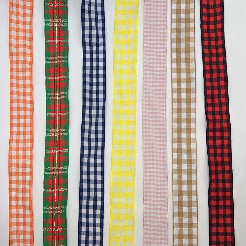 2.5cm Plaid Christmas Ribbon Intercolor Decoration Red and White Ribbon Gift Packaging Skirt DIY Cloth Accessories 2.5cm Plaid Christmas Ribbon Intercolor Decoration Red and White Ribbon Gift Packaging Skirt DIY Cloth Accessories