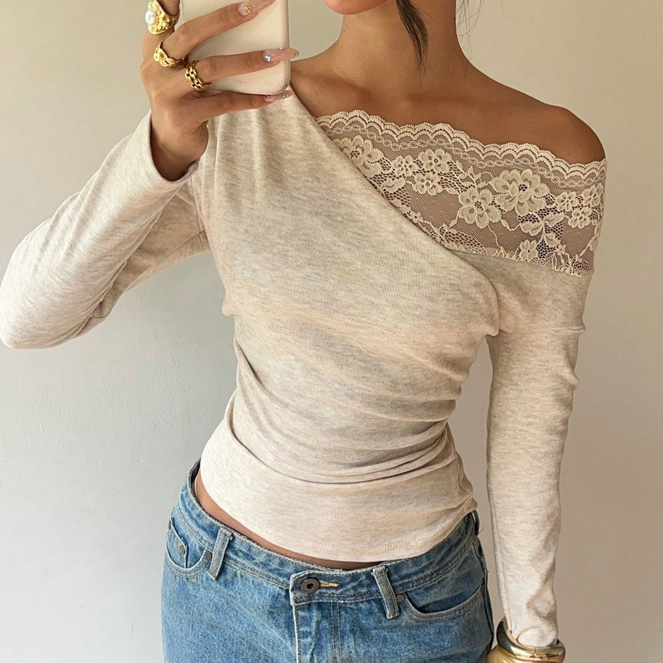 Cross-border European and American ins lace splicing off-shoulder long-sleeve slim-fit top for women, European and American style versatile top