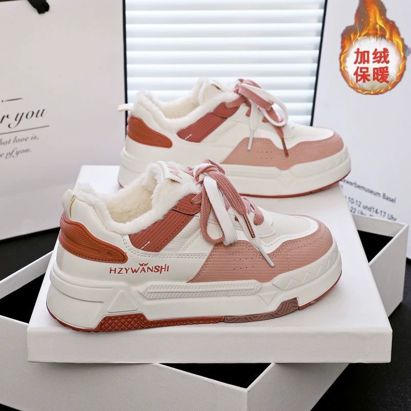 Взрывные бархатные хлопчатобумажные туфли теплые маленькие белые туфли женский 2024 новый зимний прилив корейская версия дикая плоская обувь